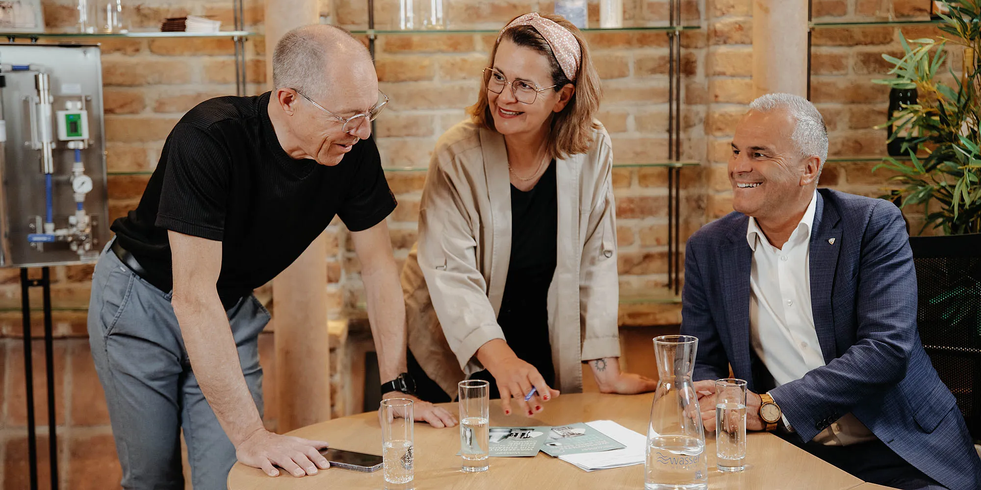 Wellwasser Team bespricht Strategie
